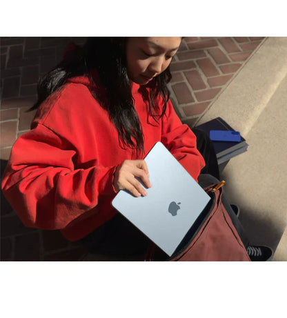 Apple 15-inch MacBook Air: Apple M4 chip with 10-core CPU and 10-core GPU, 24GB, 512GB SSD - Midnight / Silver / Sky Blue / Starlight